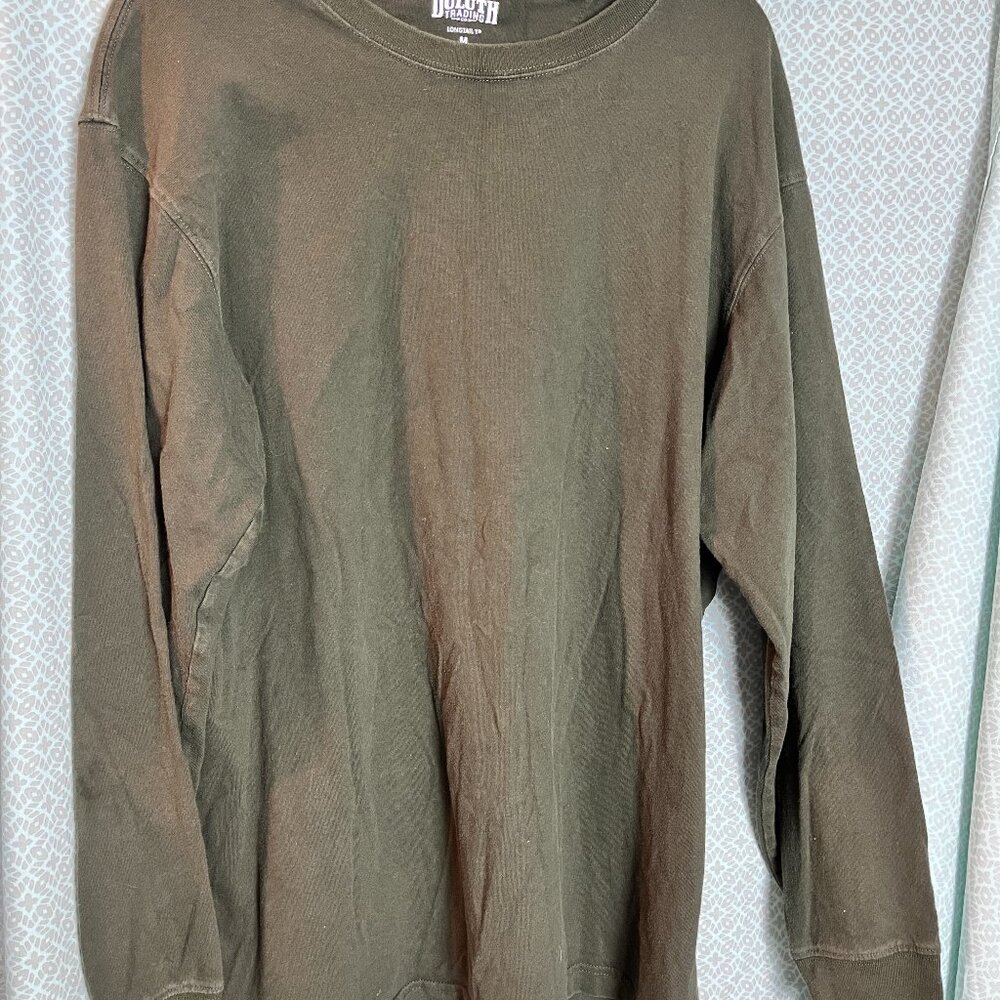 Men's Grey/green Duluth Long Tail Long sleeve Crew neck T shirt, Size M